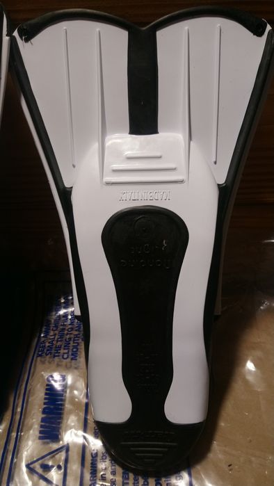 Płetwy dla dziecka 31 - 32 12 - 13 cressi włoska produkcja