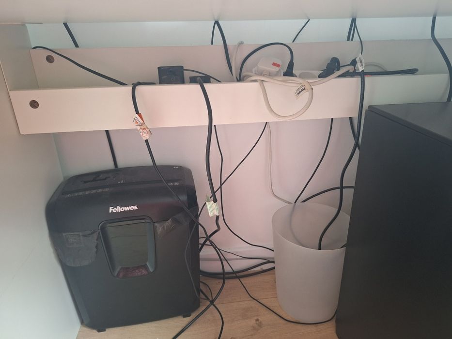 Biurko Ikea Malm 140 x 65 białe