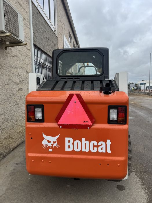 Mini Pá Carregadora Bobcat S130