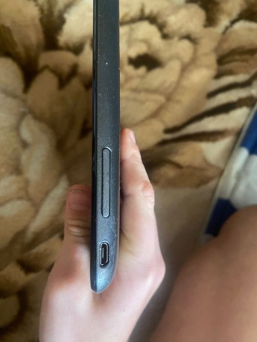 Планшет ASUS повний комплект | На ремонт / запчастини