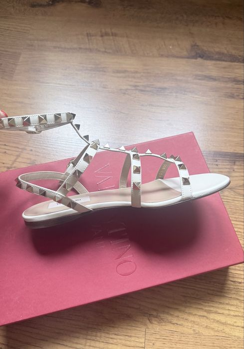 Sandały Valentino Garavani Rockstud 36