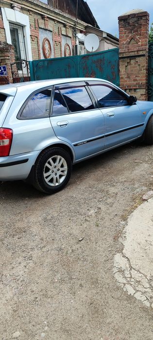 Продам мазда323f 2001г.в.