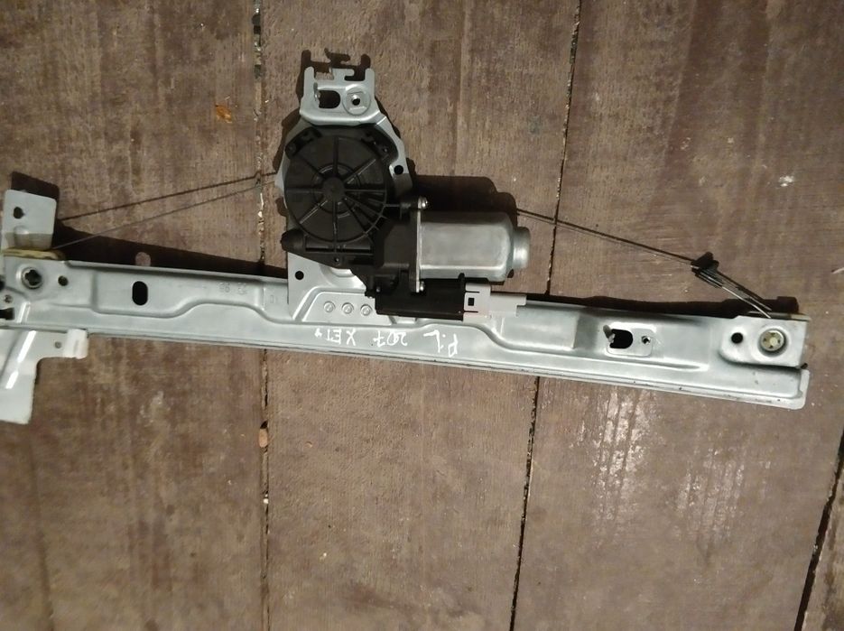 Моторчик склопідйомника Пежо 207 sw