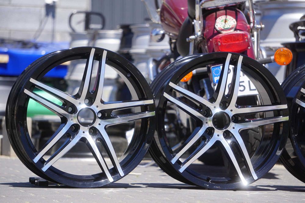Alufelgi ADV 5x114,3 8Jx18 et35 cb72,6 w czarnym lakierze, front przetoczony cnc