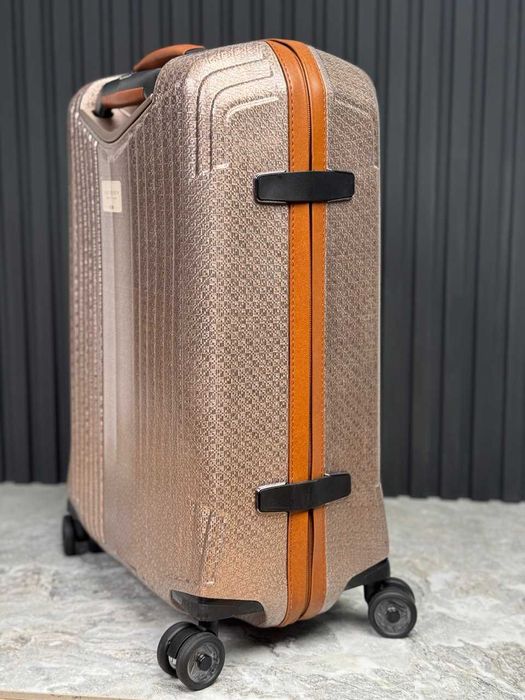 Hartmann валіза ручна поклажа Samsonite Cosmolite RIMOWA ультра легка