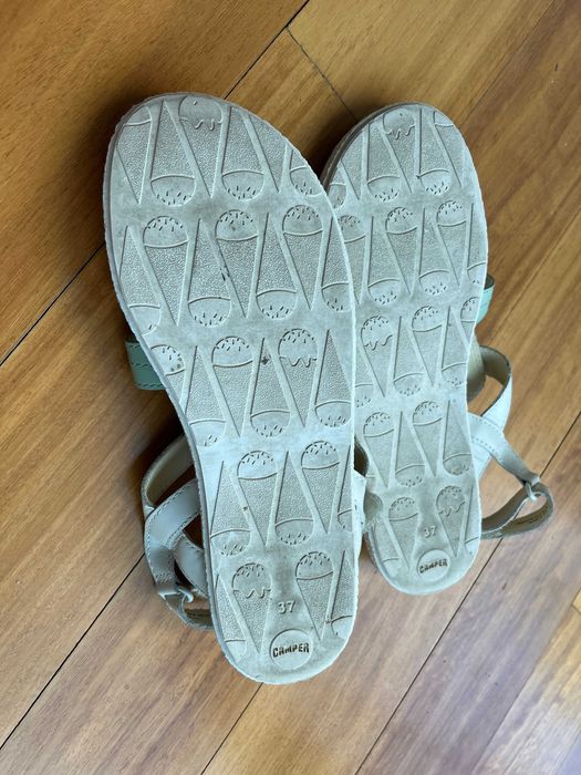 Sandálias Camper Menina em branco