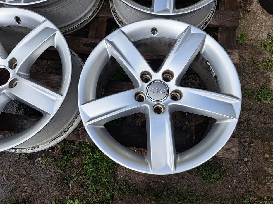 Oryg. Audi A4 A3 A6 8k 8k0 b8 8k0071497 S-Line 7j 17 et46