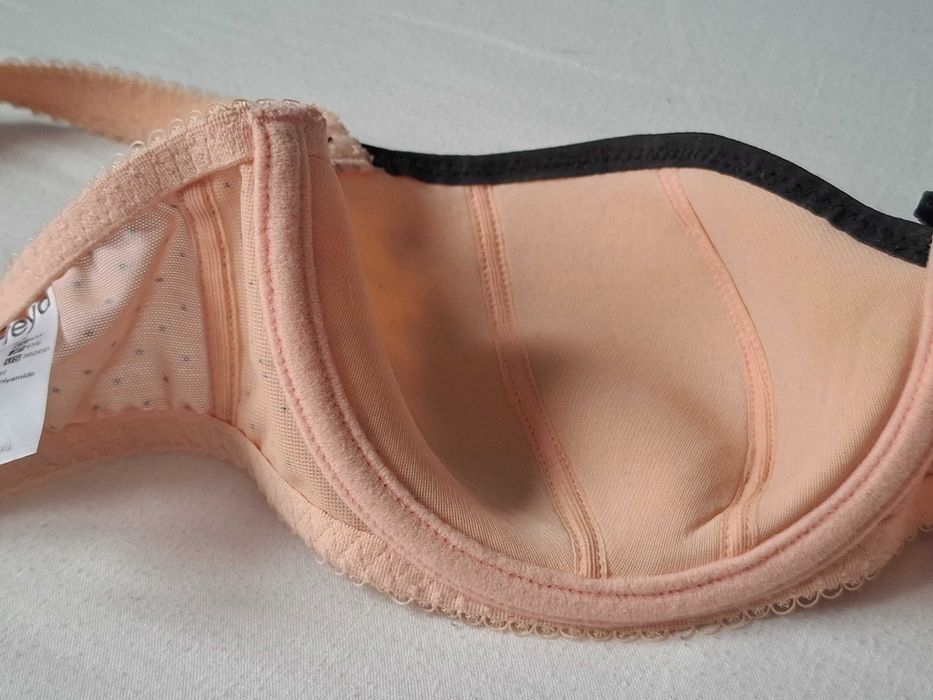 Biustonosz stanik Freya 65 F/30 E. Jak nowy. Lekko usztywniany.