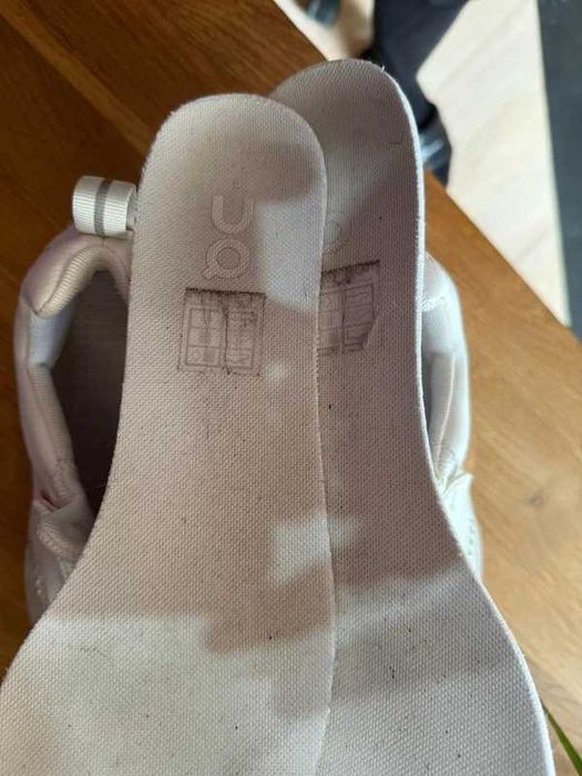 On Running Cloudaway Ivory Pearl roz 47.