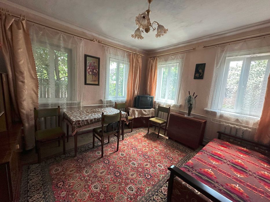 Продам капітальний житловий будинок, 10 хвилин від метро Індустріальна (Пролетарська)