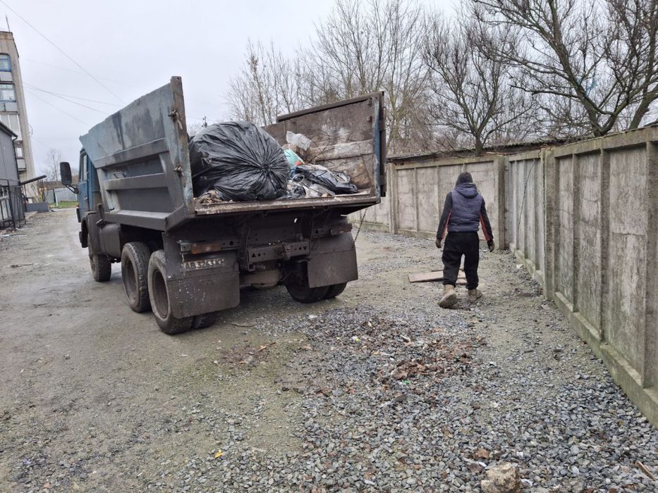 Вивіз сміття під ключ, вантажники