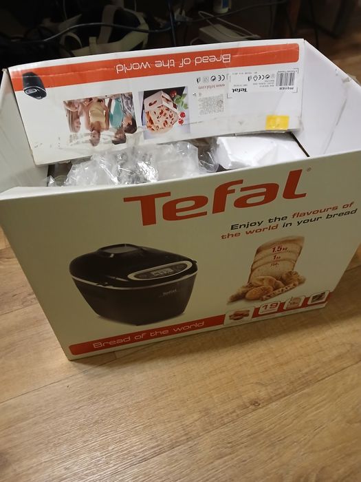 Хлібопічка Tefal