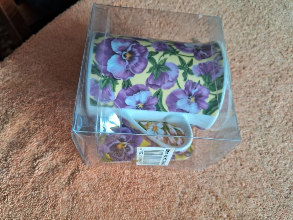 Кружка із підставкою