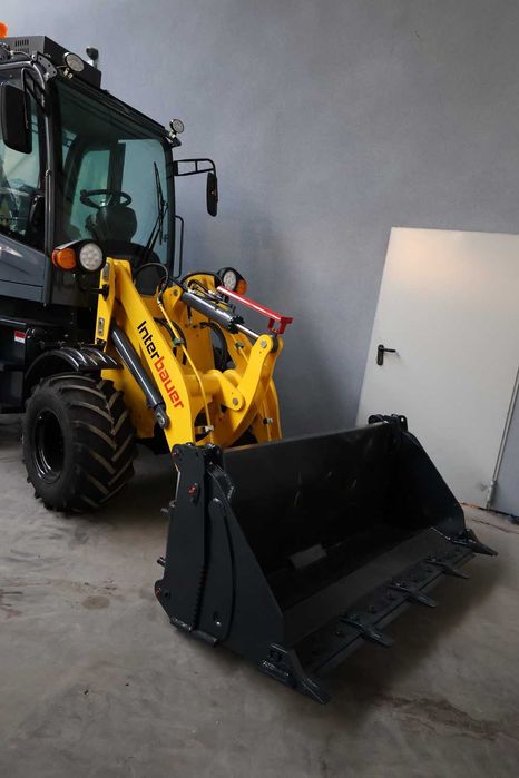 NOWA koparko-ładowarka Interbauer KL50 nie JCB CAT Komatsu New Holland