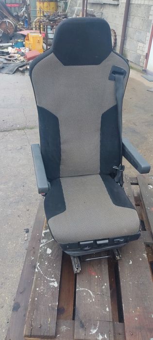 Fotel kierowcy ISRI MAN TGX  TGA