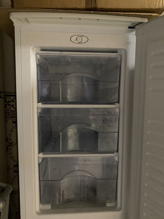 Arca congeladora com 3 gavetas