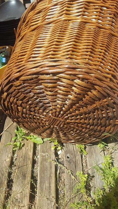 2 cestos antigos grandes