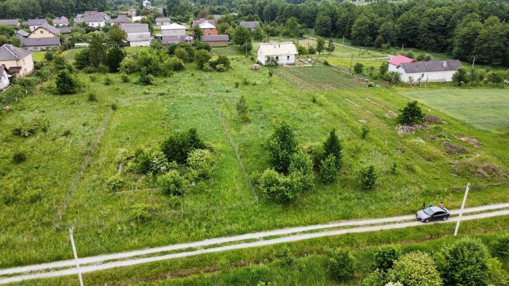 Продається ділянка 15 соток під будівництво. Павлівка. Комунікації, будинки, асфальт