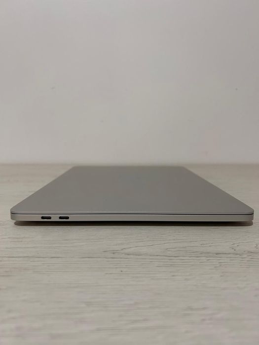 MacBook Pro M1  .