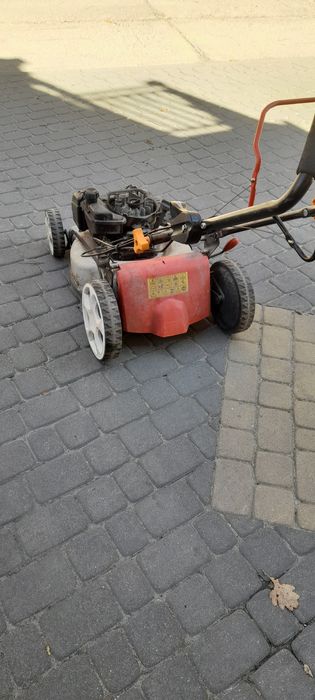 Kosiarka spalinowa silnik odpala