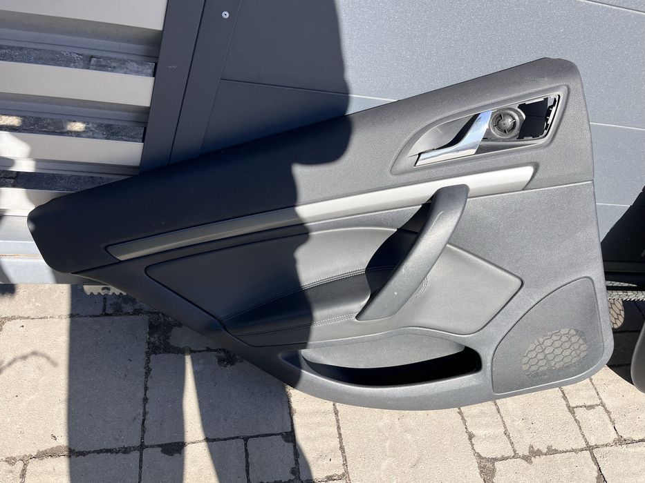 skoda octavia a5 карти двере оригінал шкіра неперетягувались