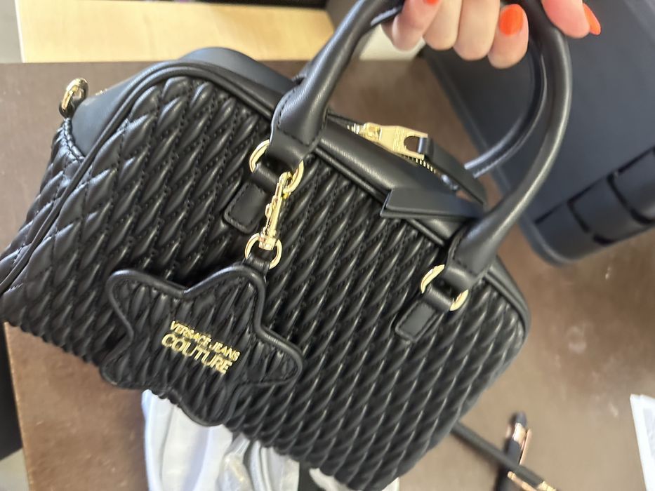 Mala versace nova