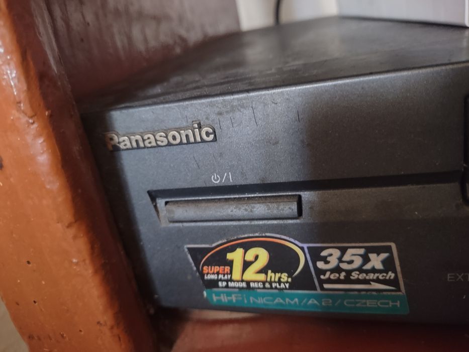 Відеомагнітофон Panasonic