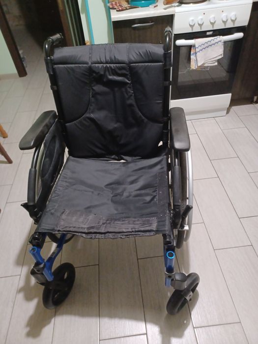 Инвалидная коляска