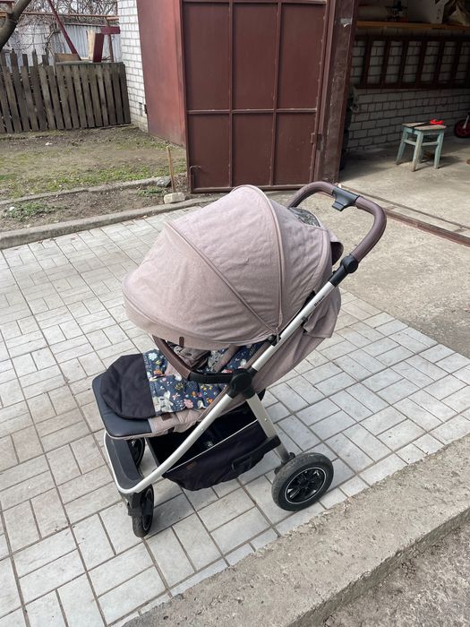 Дитяча коляска Carrello Bravo