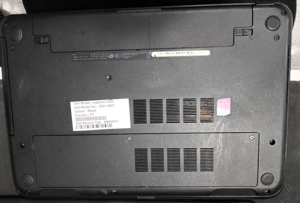 Portátil Dell inspiron 3521 Intel Core i3 8GB RAM 256GB SSD