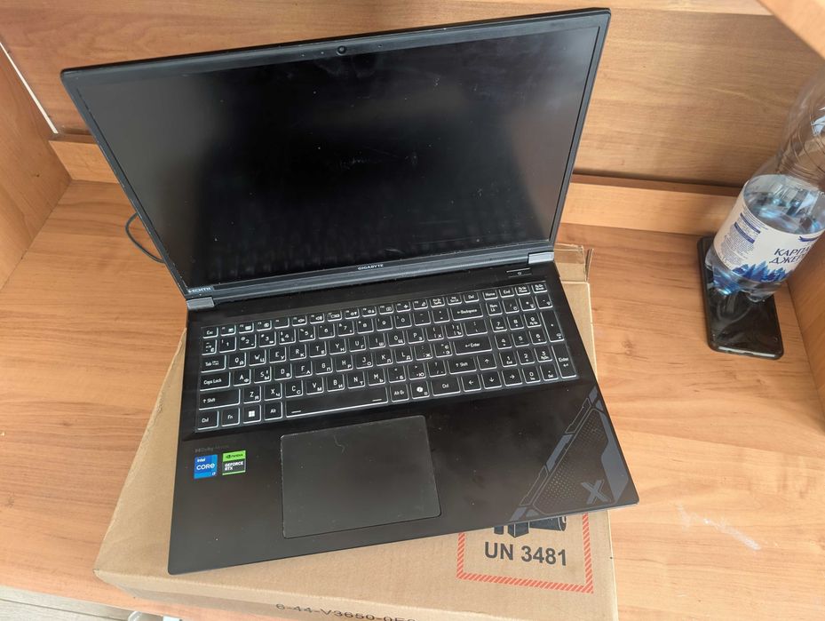 Ноутбук Gigabyte  g6x 9kg-43ee854sd