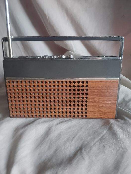 Rádio portátil Telefunken
