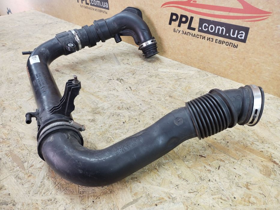 Ford B-Max Fiesta Mk7 2012- 1.0 ecoboost Патрубок трубка интеркулера