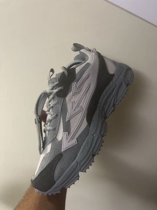 Off-White Be Right Back