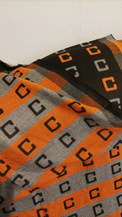 Nowy szal damski dwustronny, duzy.