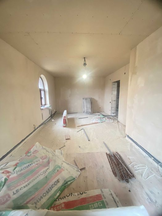 Продаж будинку 220 м2, з чистовим наповненням і матеріалами