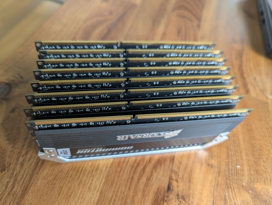 Corsair dominator platinum DDR3 8x8gb 2133 MHz