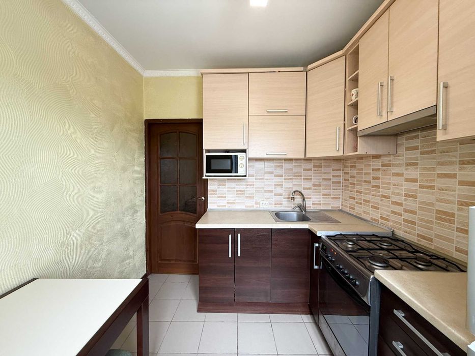 Продаж 3-кімнатної квартири з ремонтом на вул. Львівській, м. Луцьк!!