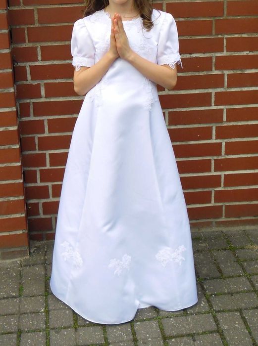 Sukienka komunijna, krótki rękaw, rozmiar 140 cm.