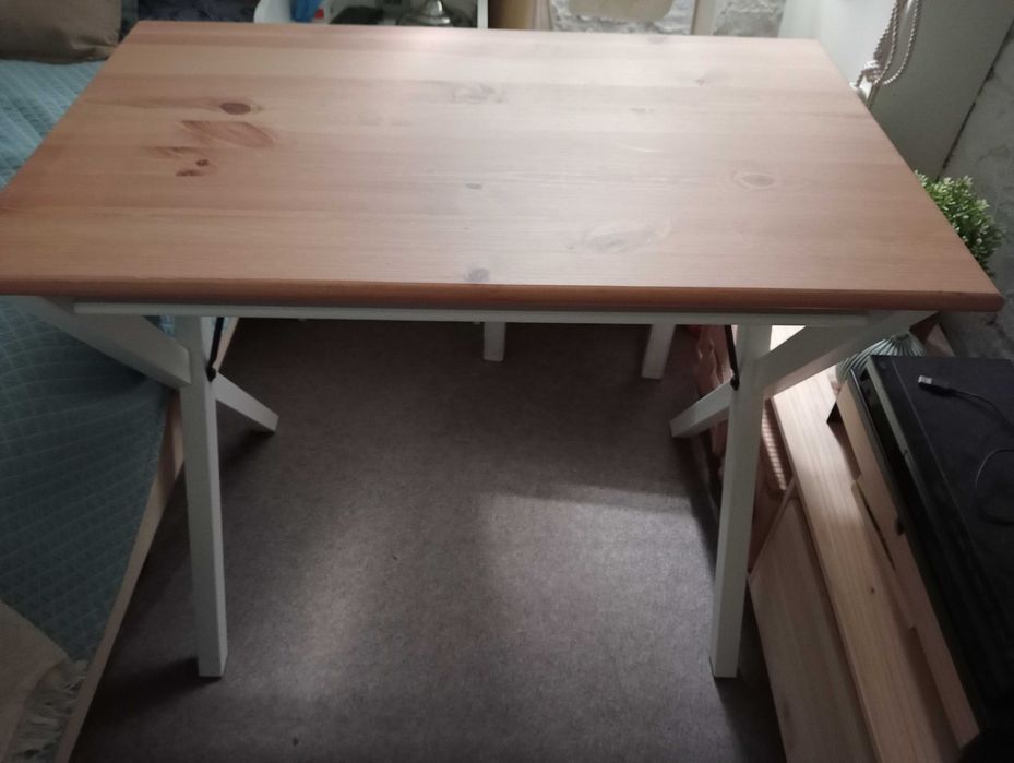 Biurko drewniane Bollpojke Ikea