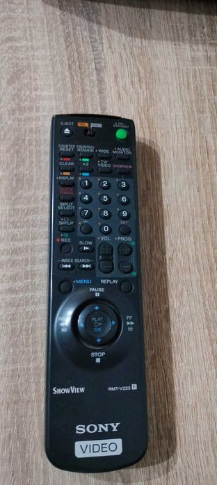 VHS Video Recorder, Sony Brand, Model SLV-E730NP + Remote Control64284332437378124