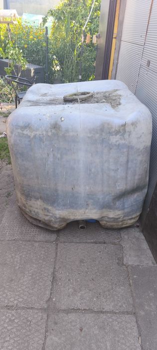 Mauzer 1000l na wodę