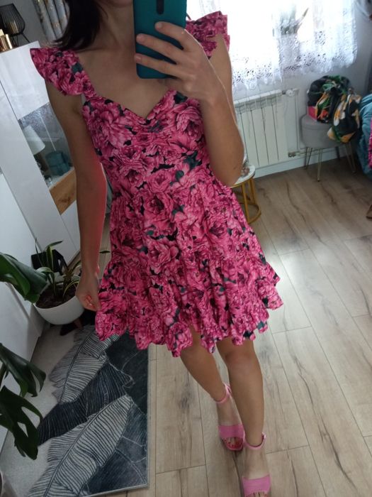 Sukienka Katniss XS 34 różowa, na lato, na ramiączkach