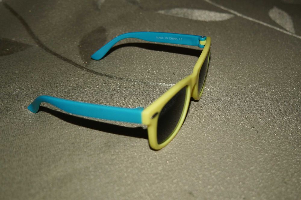 Okulary okularki przeciwsłoneczne dziecięce oprawki niebieskie żółte