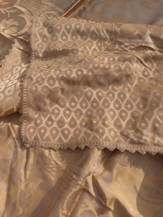 Colcha de casal na cor ocre 220x182