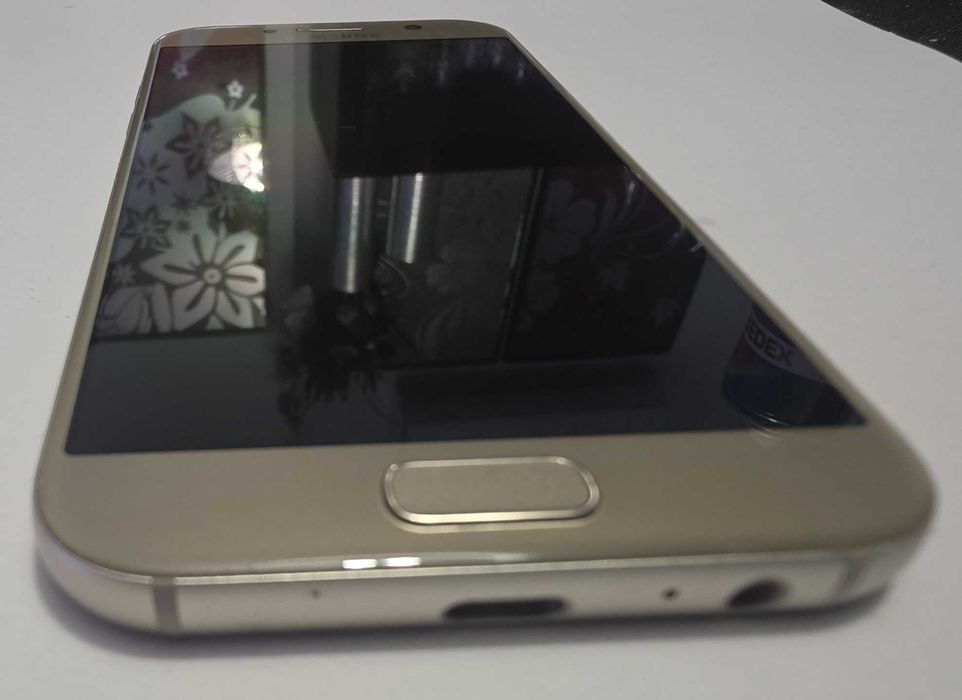 Samsung Galaxy A5 dourado em excelente estado — sem riscos nem defeitos