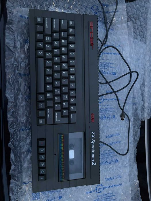 Sinclair ZX Spectrum +2 128K Vintage – Excelente Estado + Cabos Originais