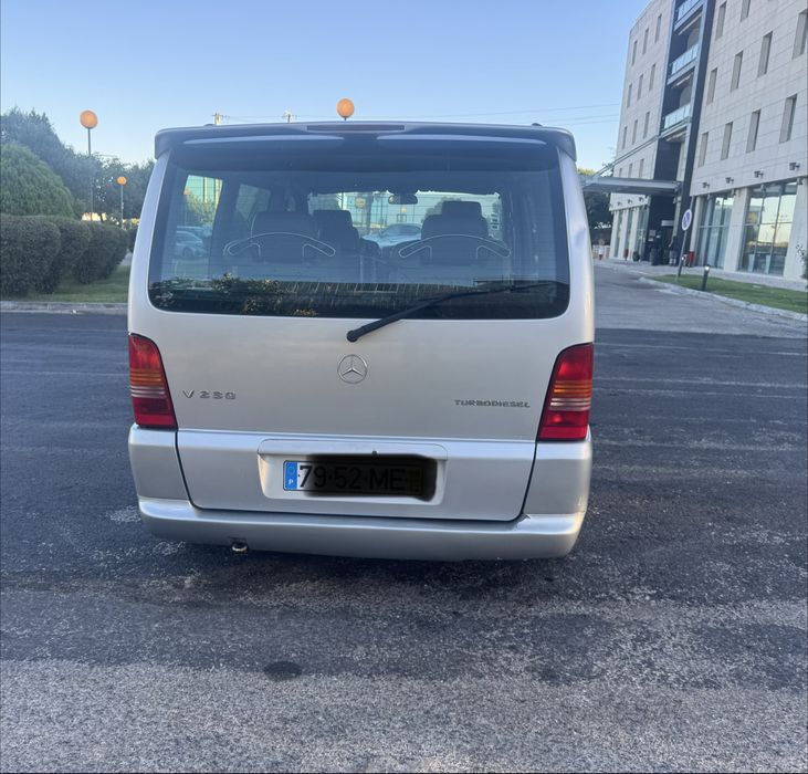 Vende se mercedes benz v230 veiculo impecavel