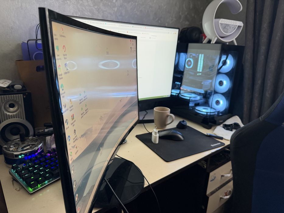 Монитор 27 Samsung Curved C27F396FHU