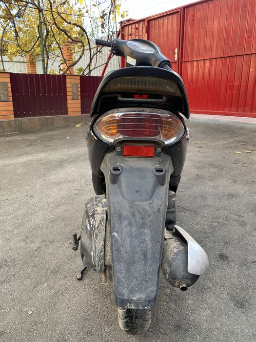 Скутер Honda Z4 з контейнера